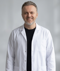 Dr. Arzen Balidemaj